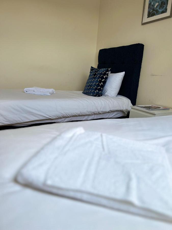 Rc Airport Rooms Stanwell Exterior photo